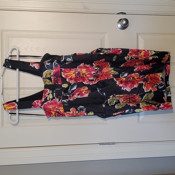 Reitman's Dress - Picture 4 of 5